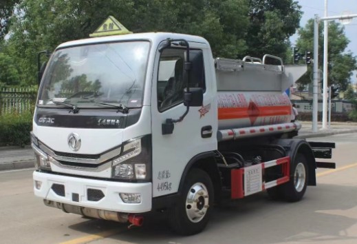 東風(fēng)多利卡1.92方藍牌易燃液體罐式運輸車_潤知星牌SCS5041GRYEQ6型易燃液體罐式運輸車 東風(fēng)多利卡1.92方藍牌易燃液體罐式運輸車_潤知星牌SCS5041GRYEQ6型易燃液體罐式運輸車